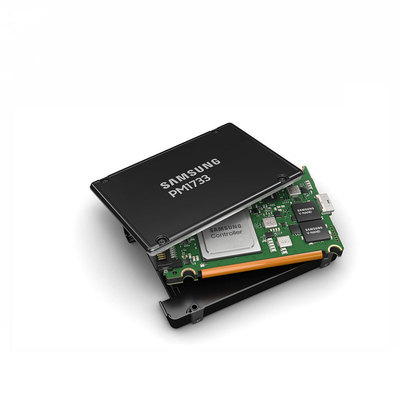MZWLJ15THALA-00007 Samsung PM1733 SSD Kurumsal Katı Hal Sürücüsü